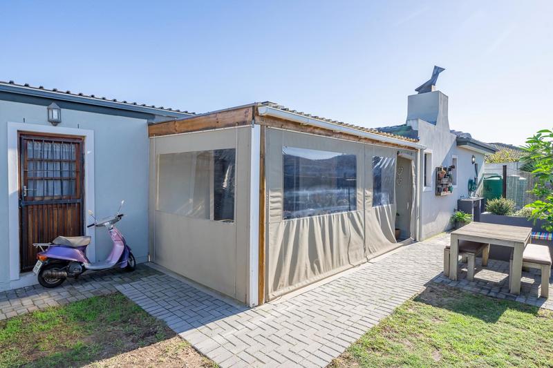 4 Bedroom Property for Sale in Viking Village Western Cape